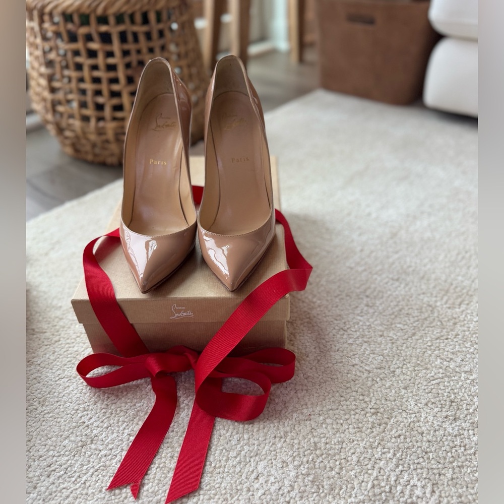 Christian Louboutin Pigalle Follies Pointed Toe Pump Size 41